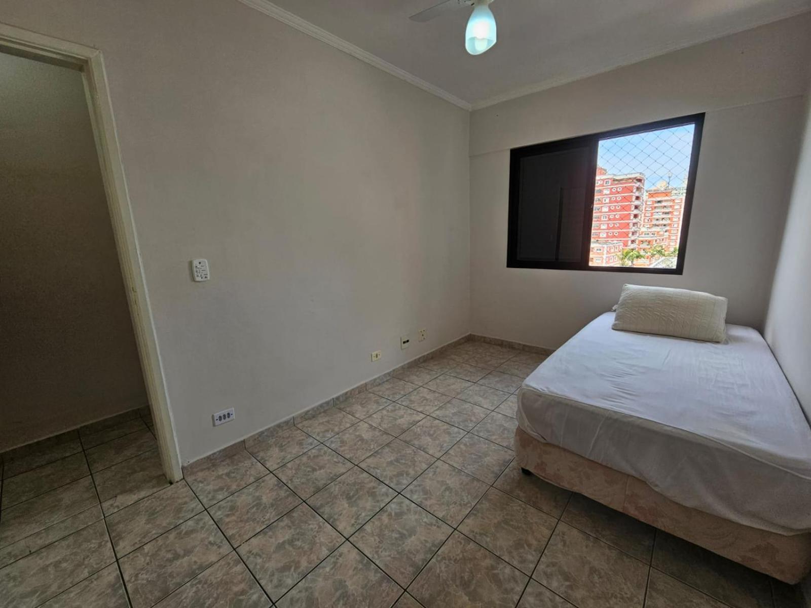 Tupi Vista Mar Iii Com Varanda - 3 - 50 Metros Da - Com Area De Lazer Piscina E Salao De Jogos - Estacionamento Gratuito Apartment Praia Grande (Santos)