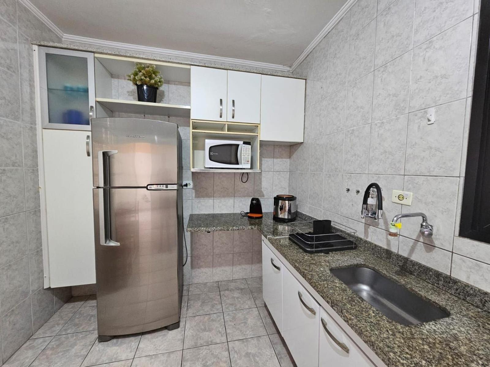 Tupi Vista Mar Iii Com Varanda - 3 - 50 Metros Da - Com Area De Lazer Piscina E Salao De Jogos - Estacionamento Gratuito Apartment Praia Grande (Santos)