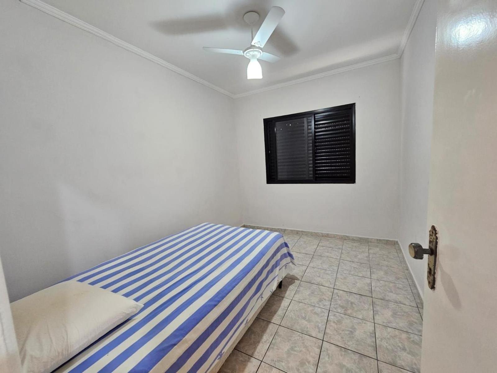 Tupi Vista Mar Iii Com Varanda - 3 - 50 Metros Da - Com Area De Lazer Piscina E Salao De Jogos - Estacionamento Gratuito *